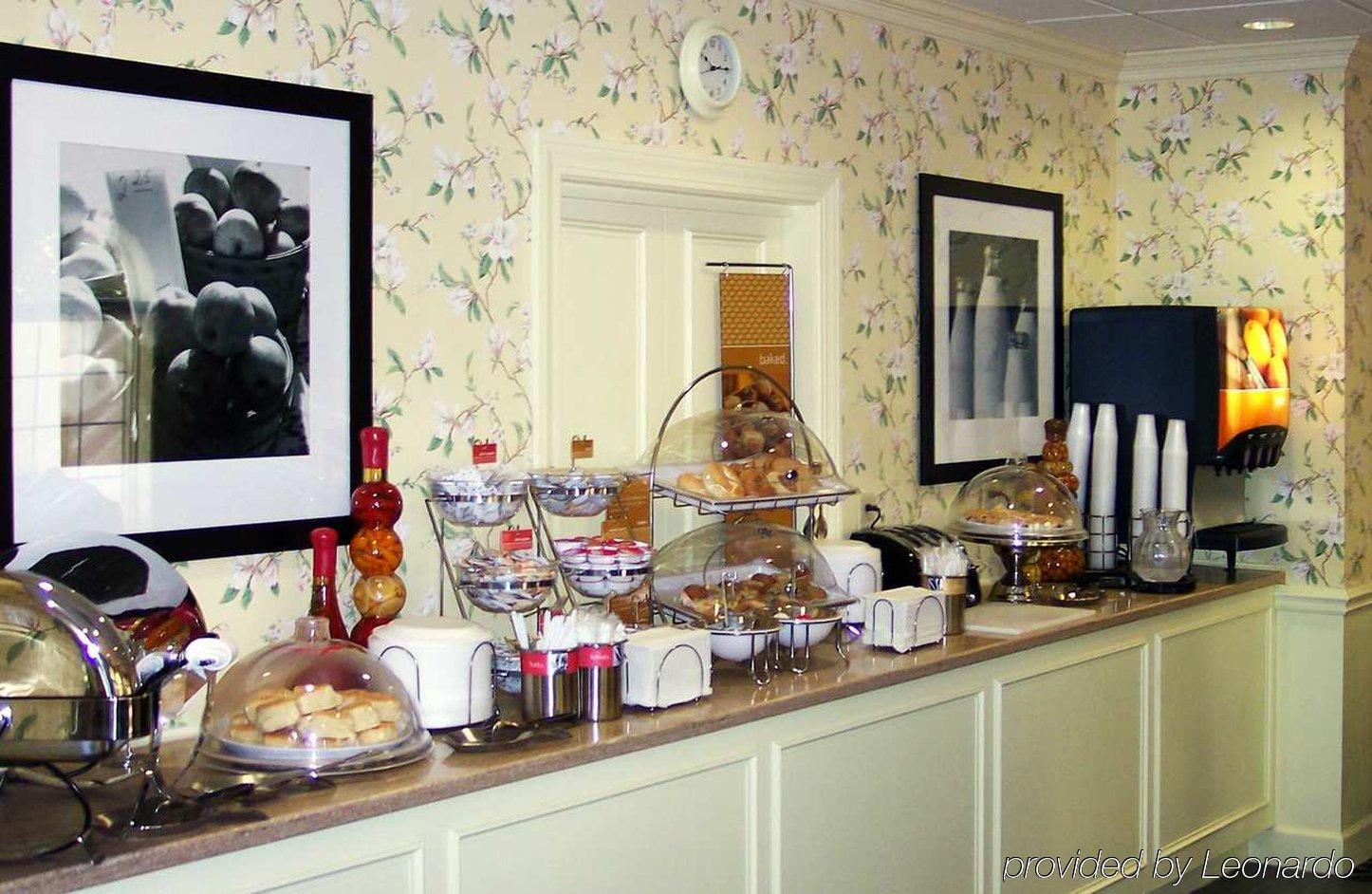 Hampton Inn Salem East - Electric Road Restaurant photo